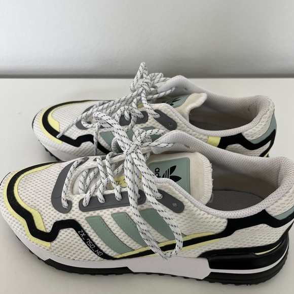Adidas ZX 750 HD White Sneakers - Picture 3 of 6